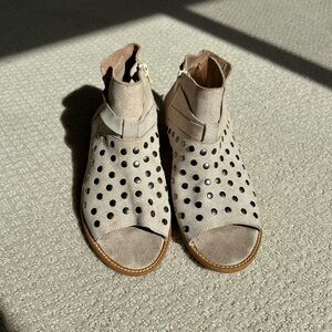 Musse & Cloud Beige Perforated Sandals
